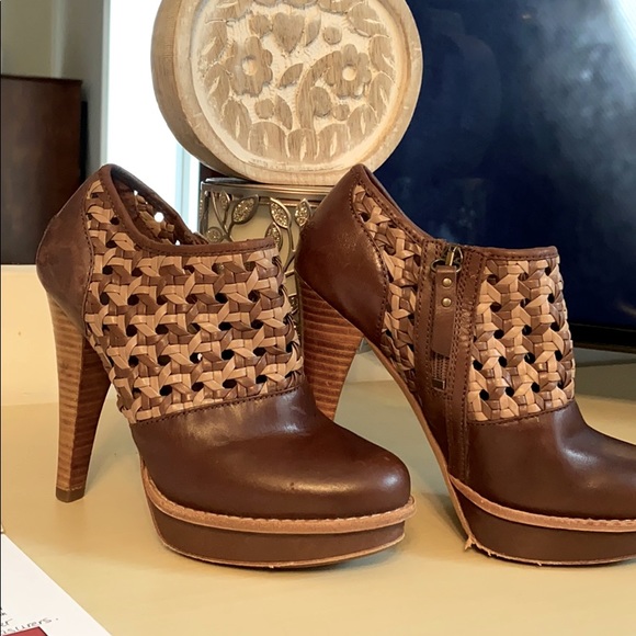 Maliha UGG Heels ✨RARE✨ - Picture 1 of 7